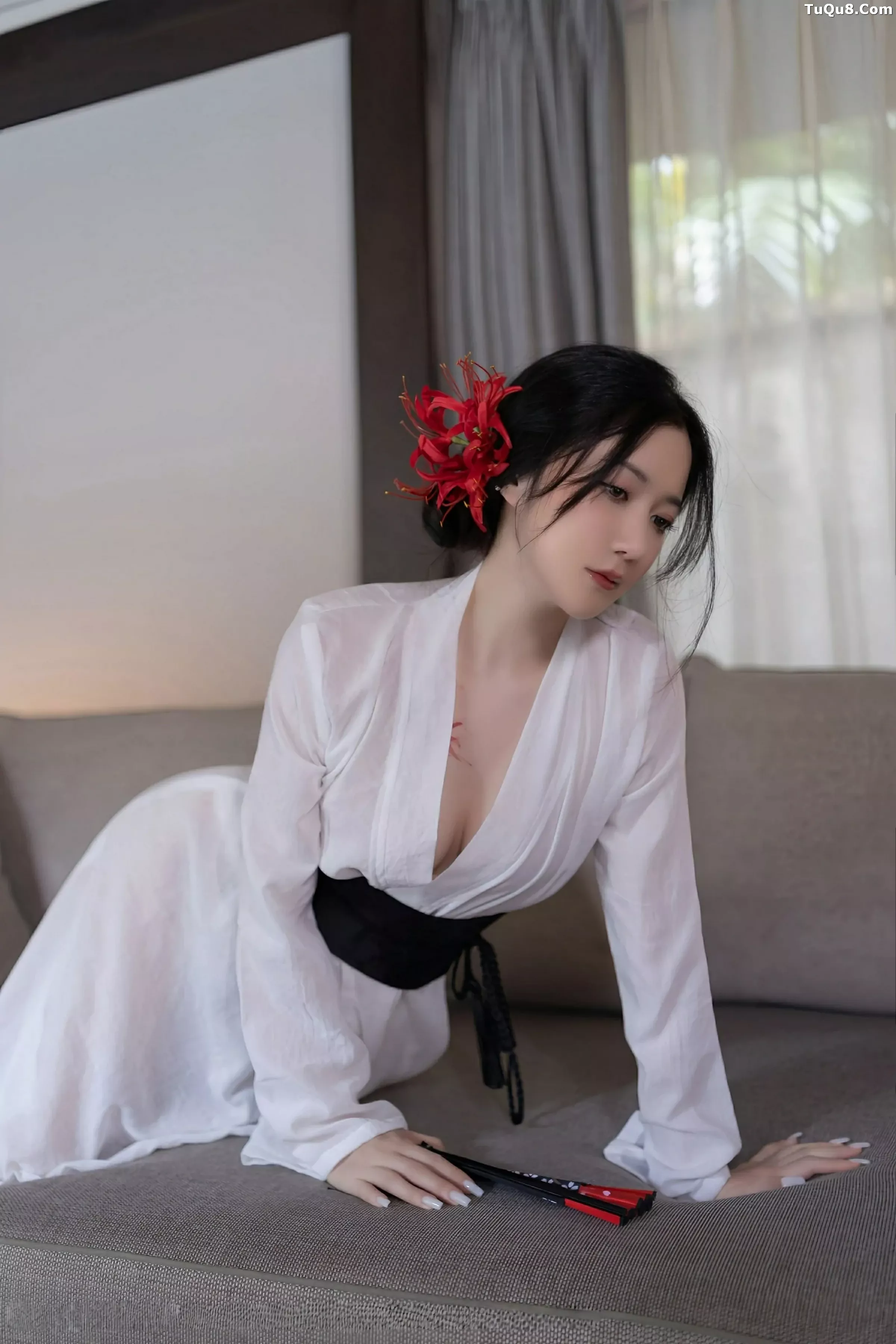壁纸鱼子酱Fish白色服饰配  第32张