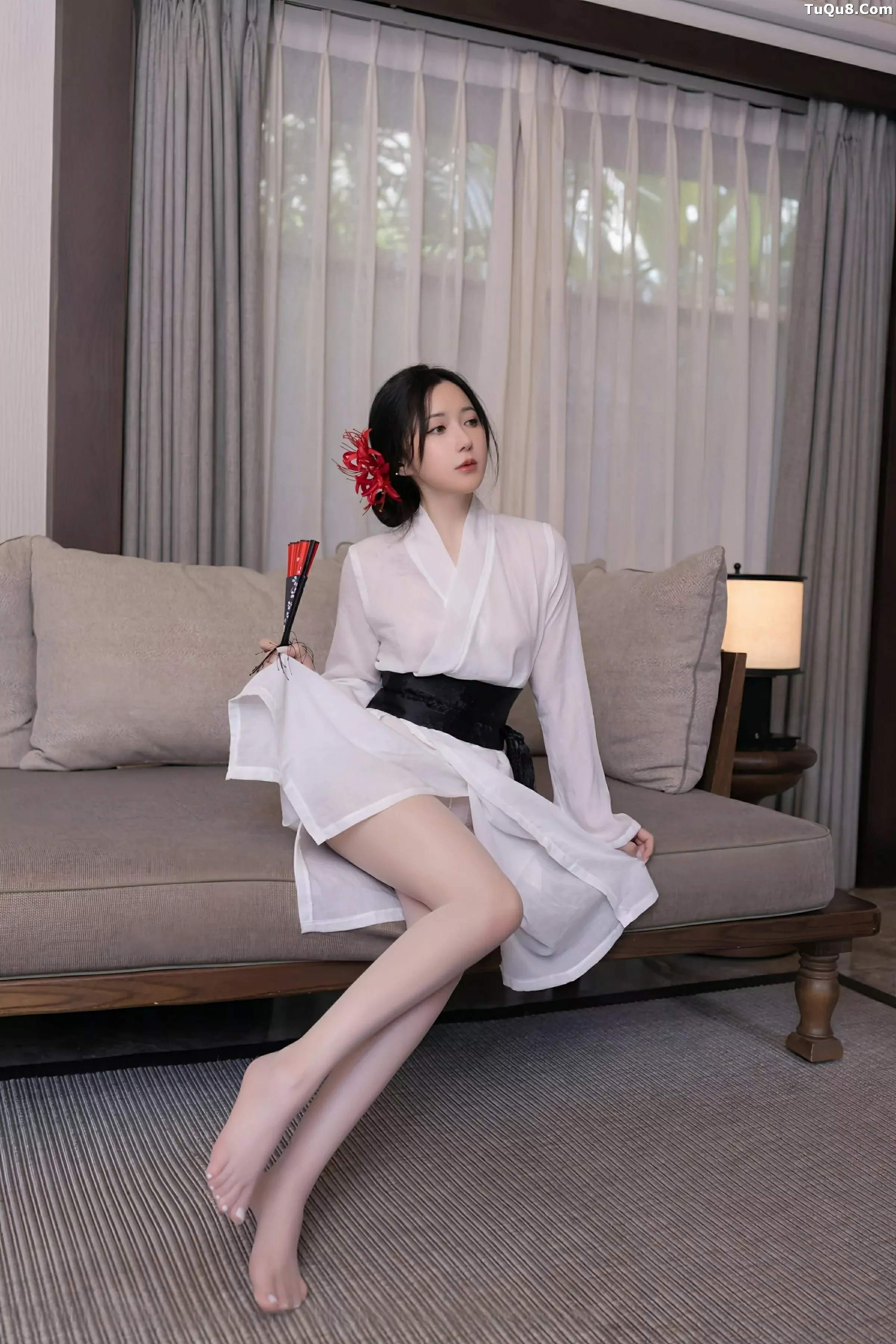 壁纸鱼子酱Fish白色服饰配  第10张