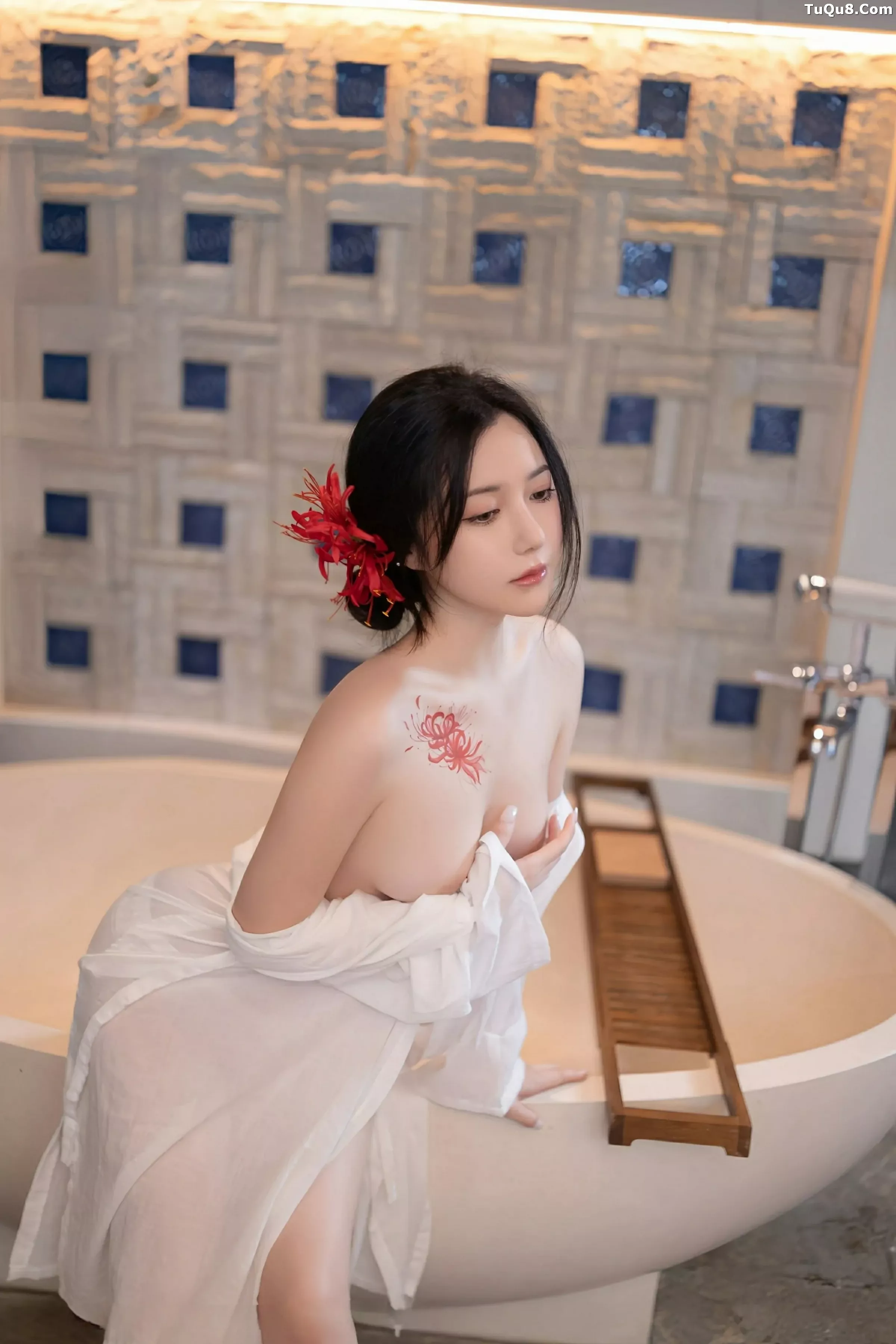 壁纸鱼子酱Fish白色服饰配  第64张