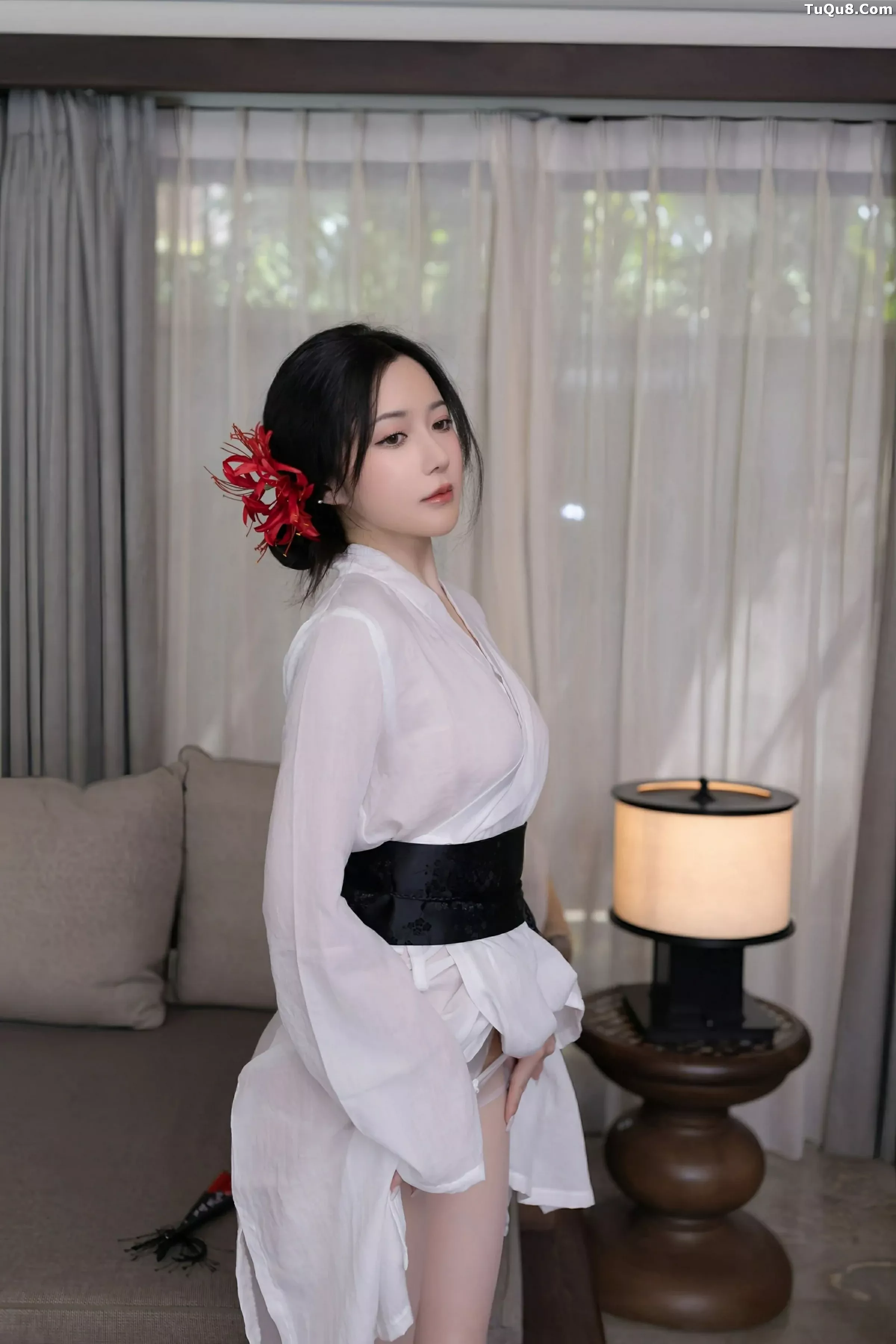 壁纸鱼子酱Fish白色服饰配  第9张